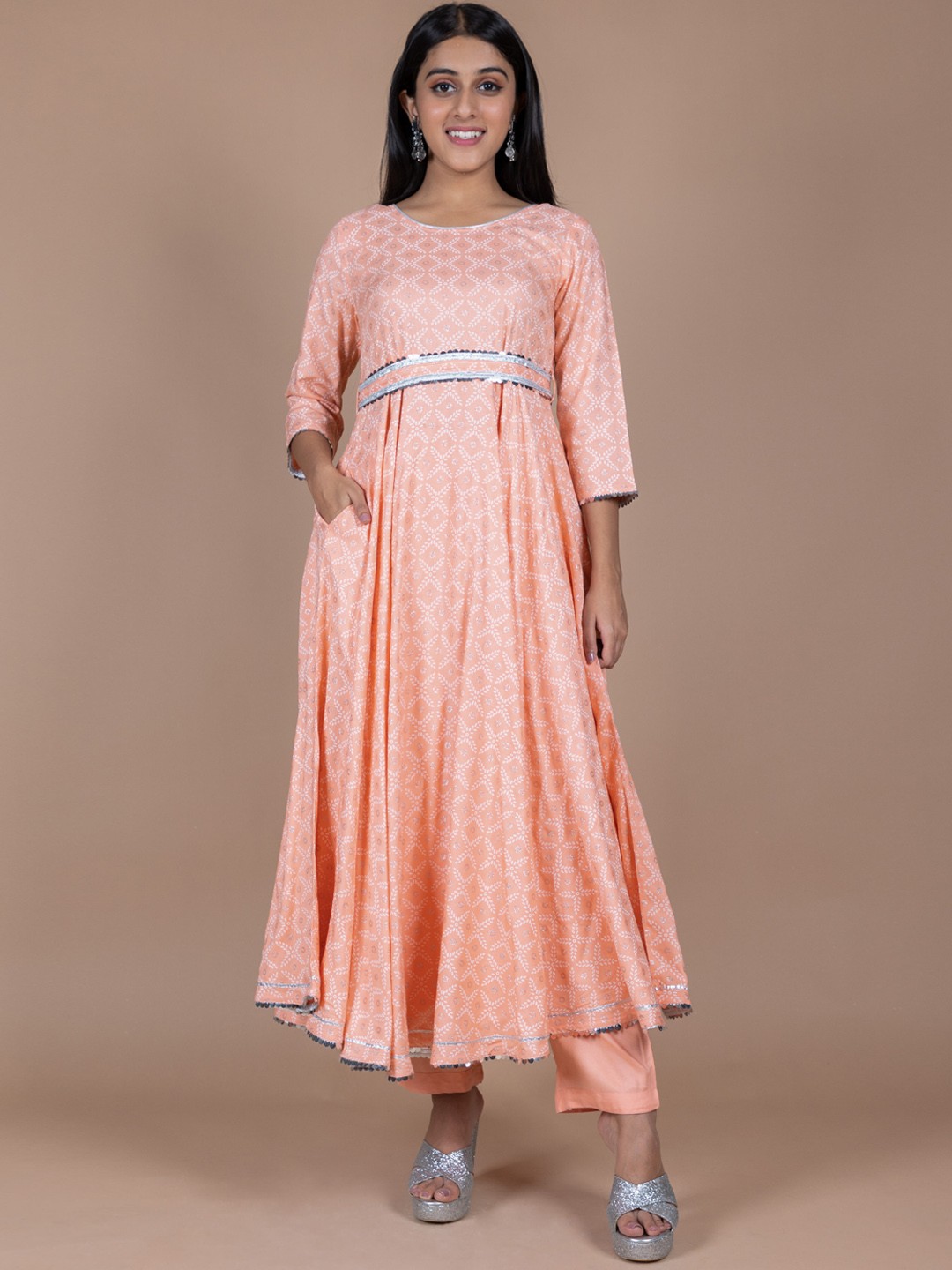

HERE&NOW Ethnic Motifs Printed Gotta Patti Kurta with Trousers, Peach