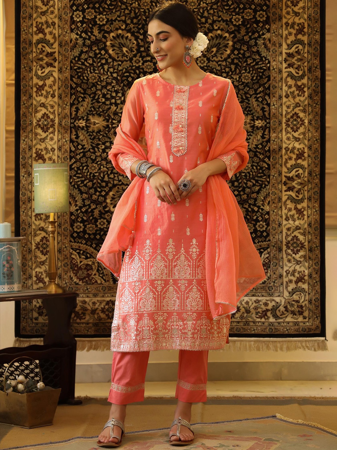 

SCAKHI Ethnic Motifs Foil Printed Panelled Chanderi Silk Kurta With Trousers & Dupatta, Peach