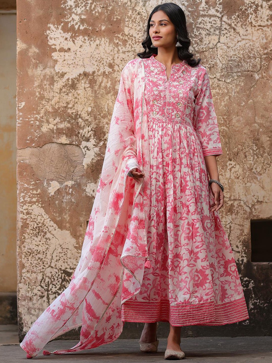 

SCAKHI Floral Printed Thread Work Sequinned Raw Silk Anarkali Kurta With Dupatta, Pink