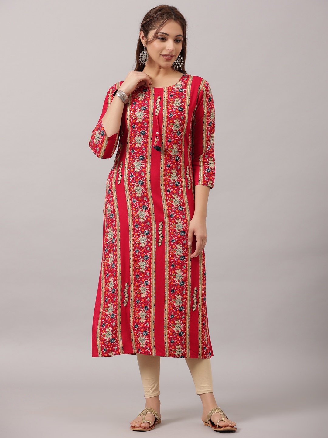 

Amchoor Floral Printed Thread Work Kurta, Red