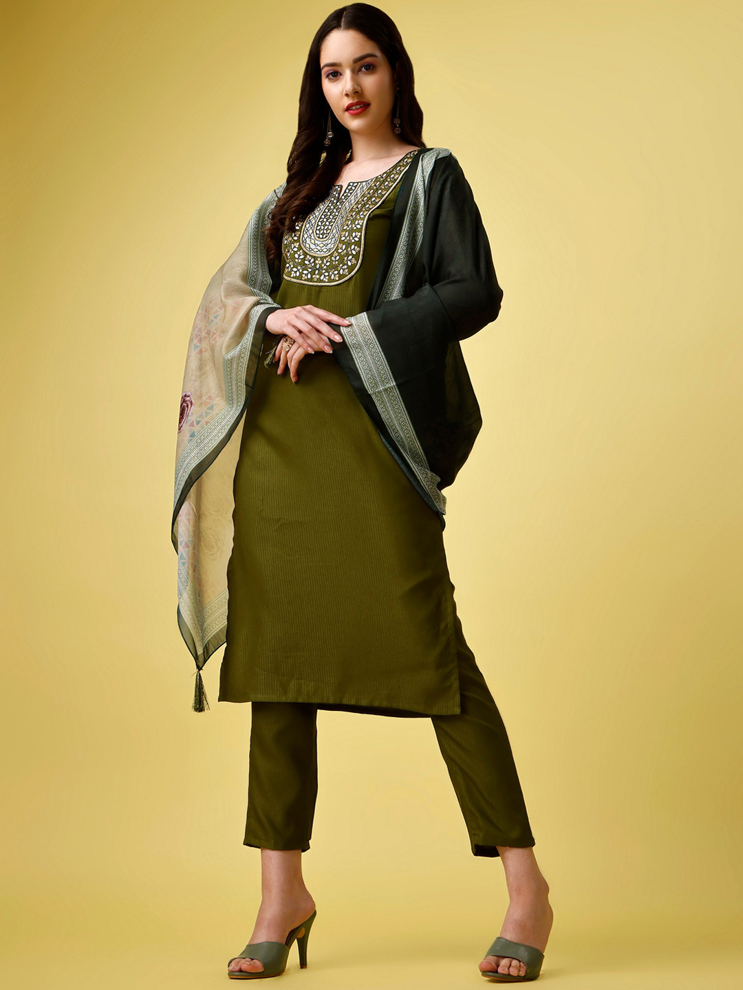 

ASPORA Floral Yoke Design Notched Neck Thread Work Kurta With Trousers & Dupatta, Olive