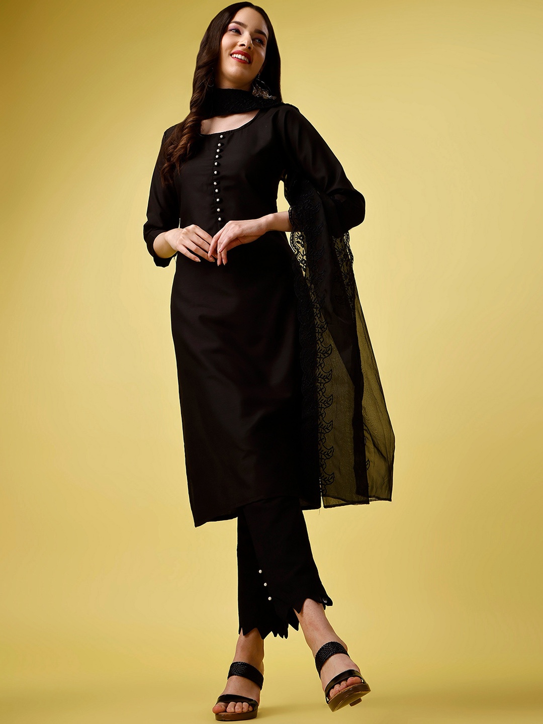 

ASPORA Round Neck Straight Kurta With Trousers & Dupatta, Black