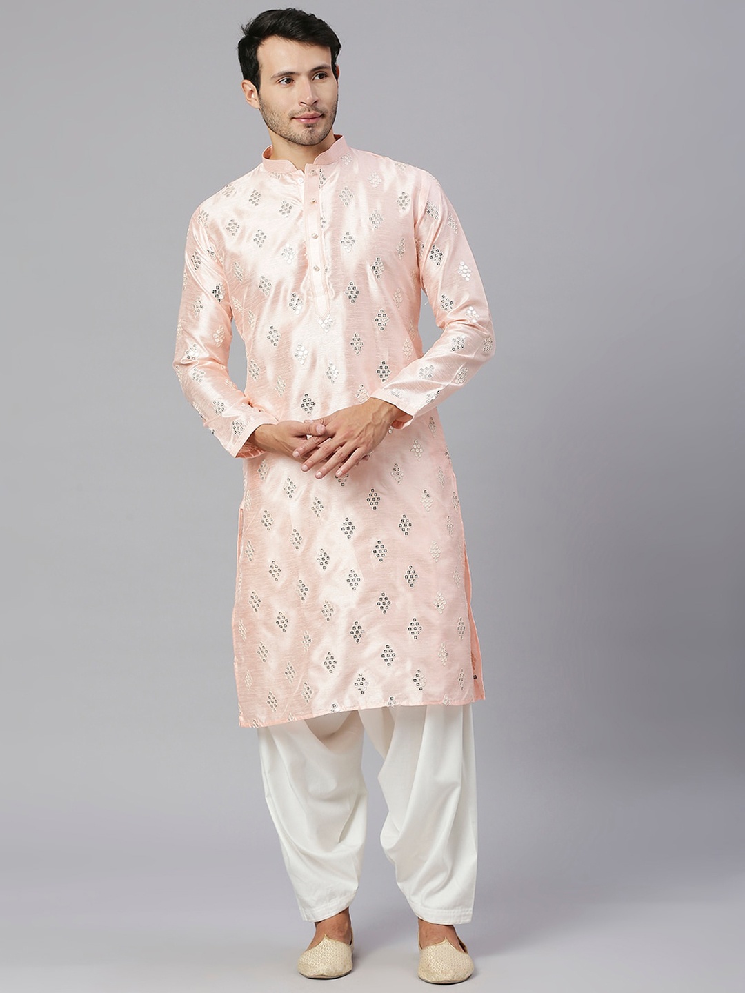 

RAJUBHAI HARGOVINDAS Embellished Mandarin Collar Sequinned Silk Cotton Kurta, Pink