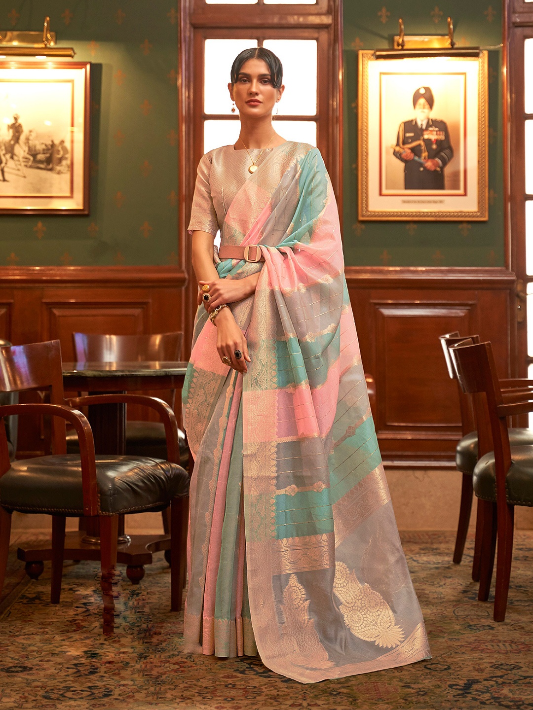 

Mitera Floral Woven Design Sequinned Organza Saree, Pink