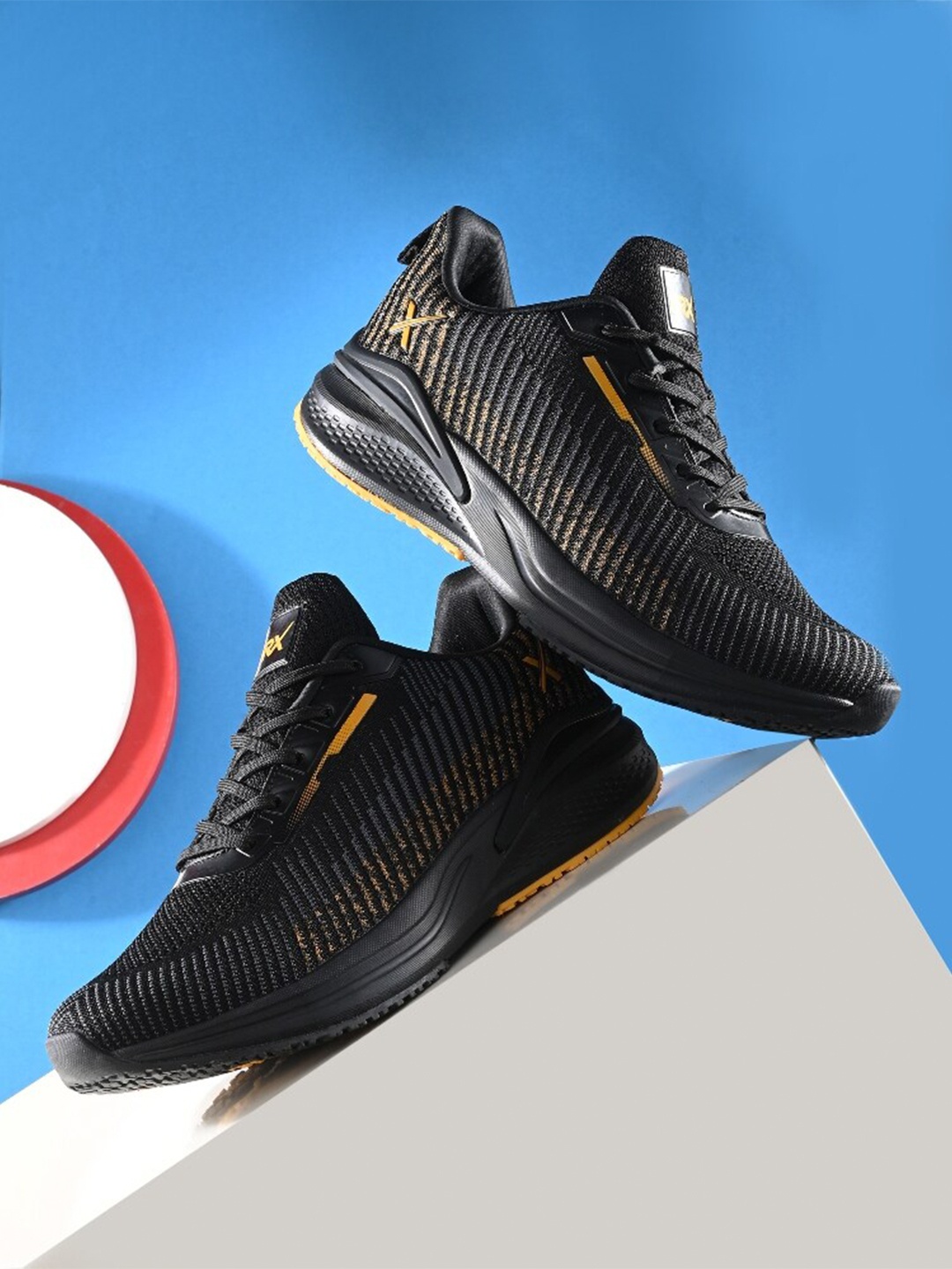 

HRX by Hrithik Roshan Men Mesh Running Non-Marking Shoes, Black
