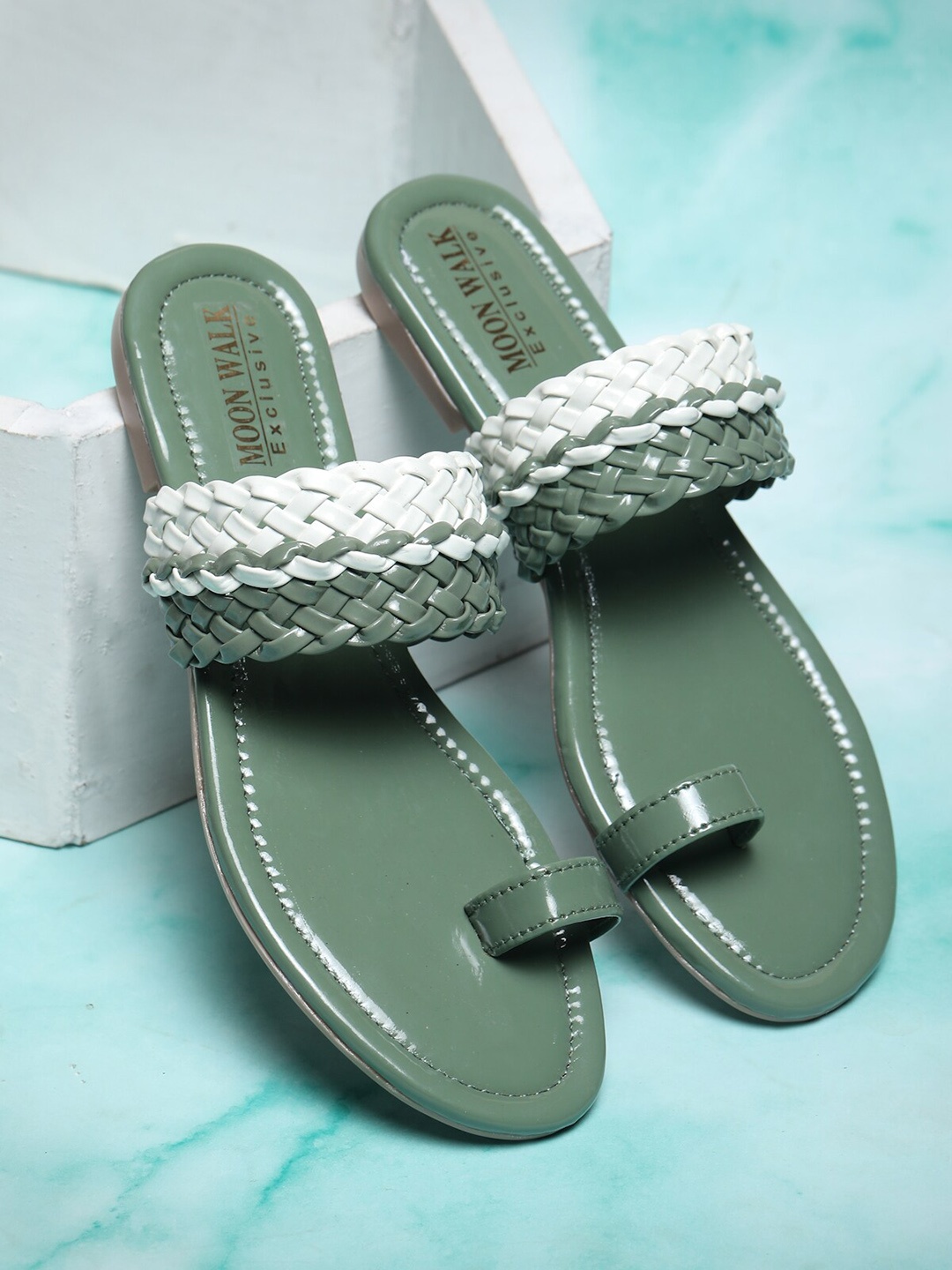 

Moonwalk Women Woven Design One Toe Flats, Green