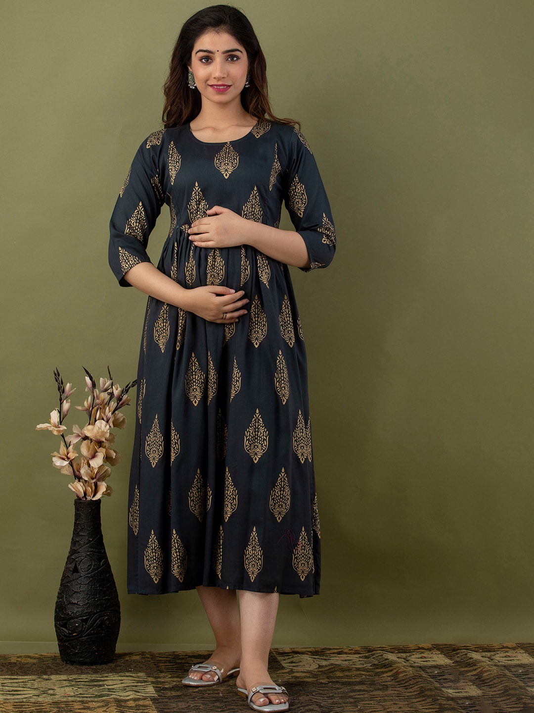 

Mialo fashion Ethnic Motifs Printed Cotton Maternity Ethnic Dress, Grey