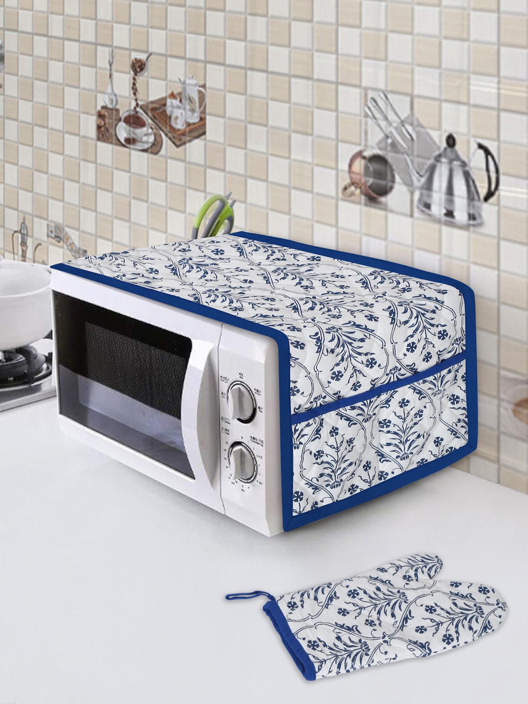 

Rajasthan Decor White & Blue Printed Pure Cotton Microwave Cover With Gloves