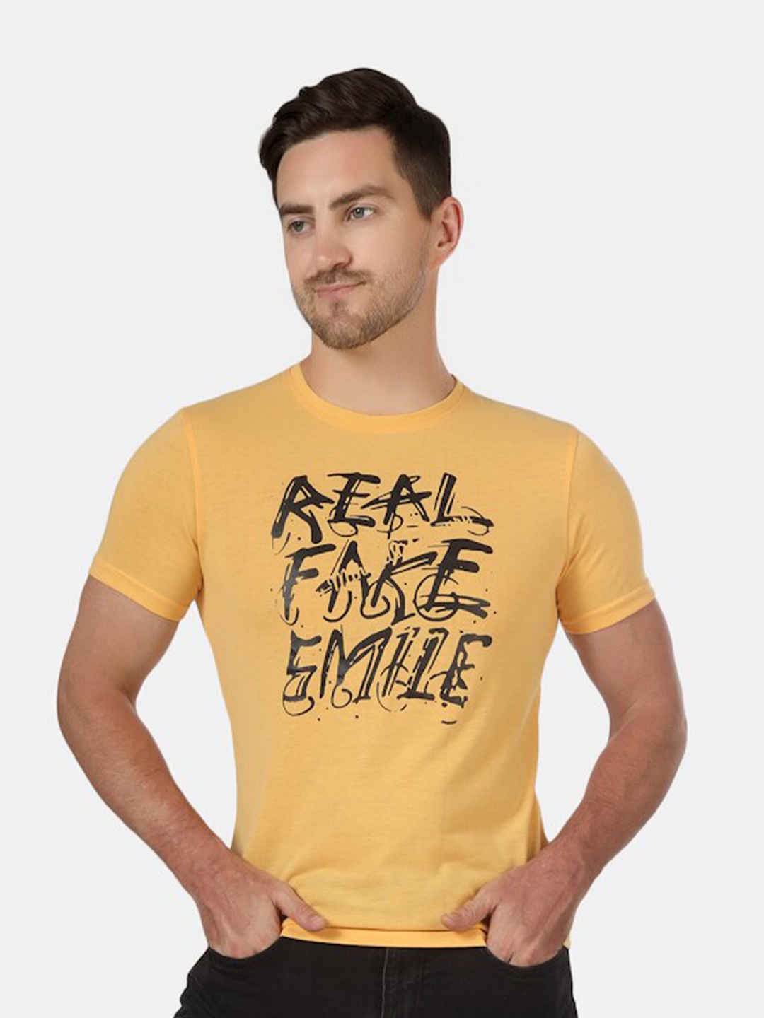

HILL STREET Typography Printed T-shirt, Yellow