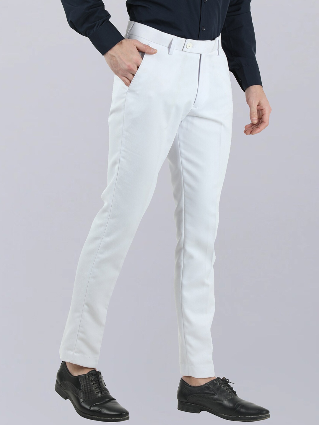 

VEI SASTRE Men Smart Slim Fit Plain Formal Trousers, White