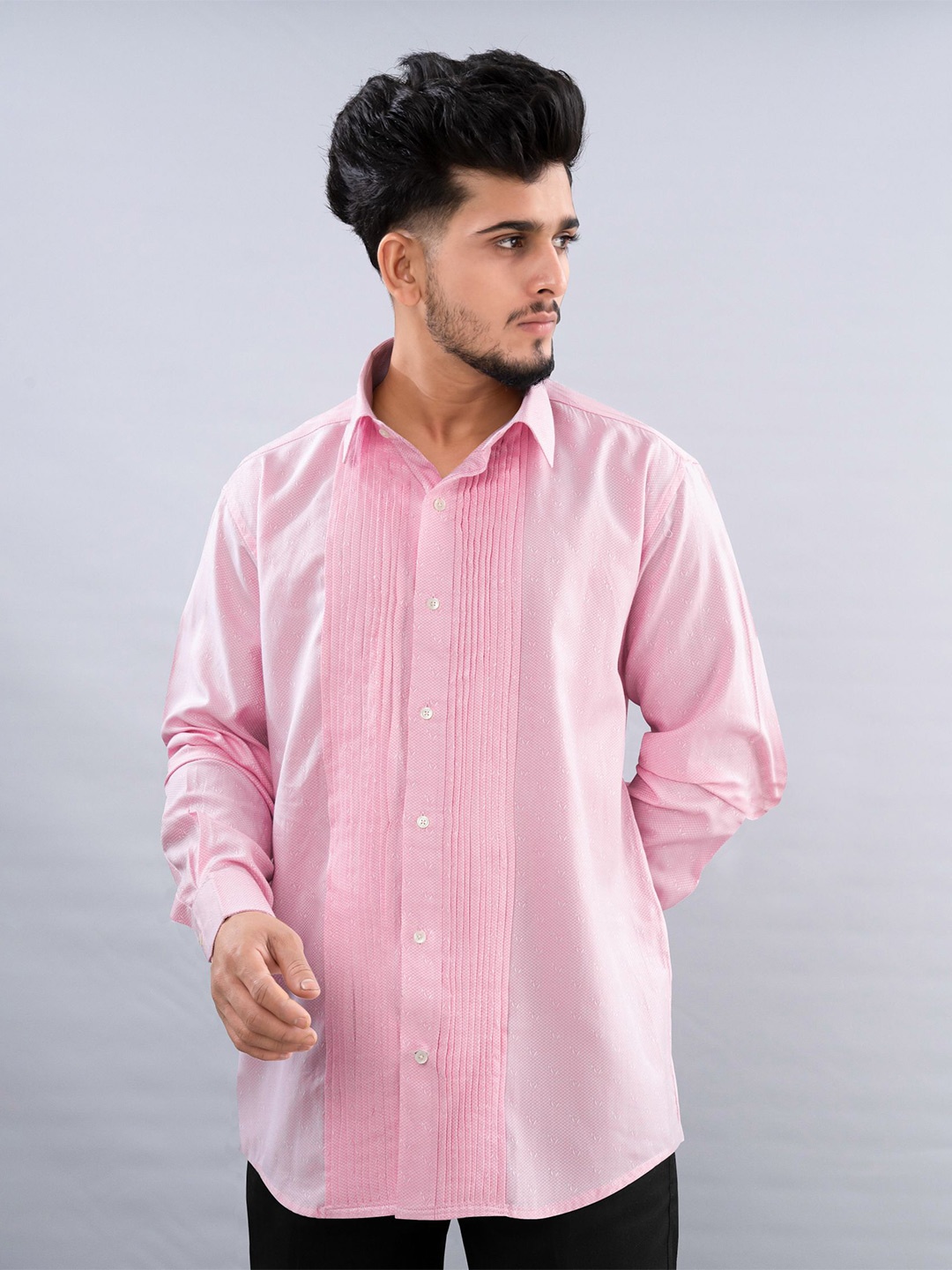 

FRENCH CROWN Self Design Spread Collar Pin Tucks Standard Cotton Casual Shirt, Pink