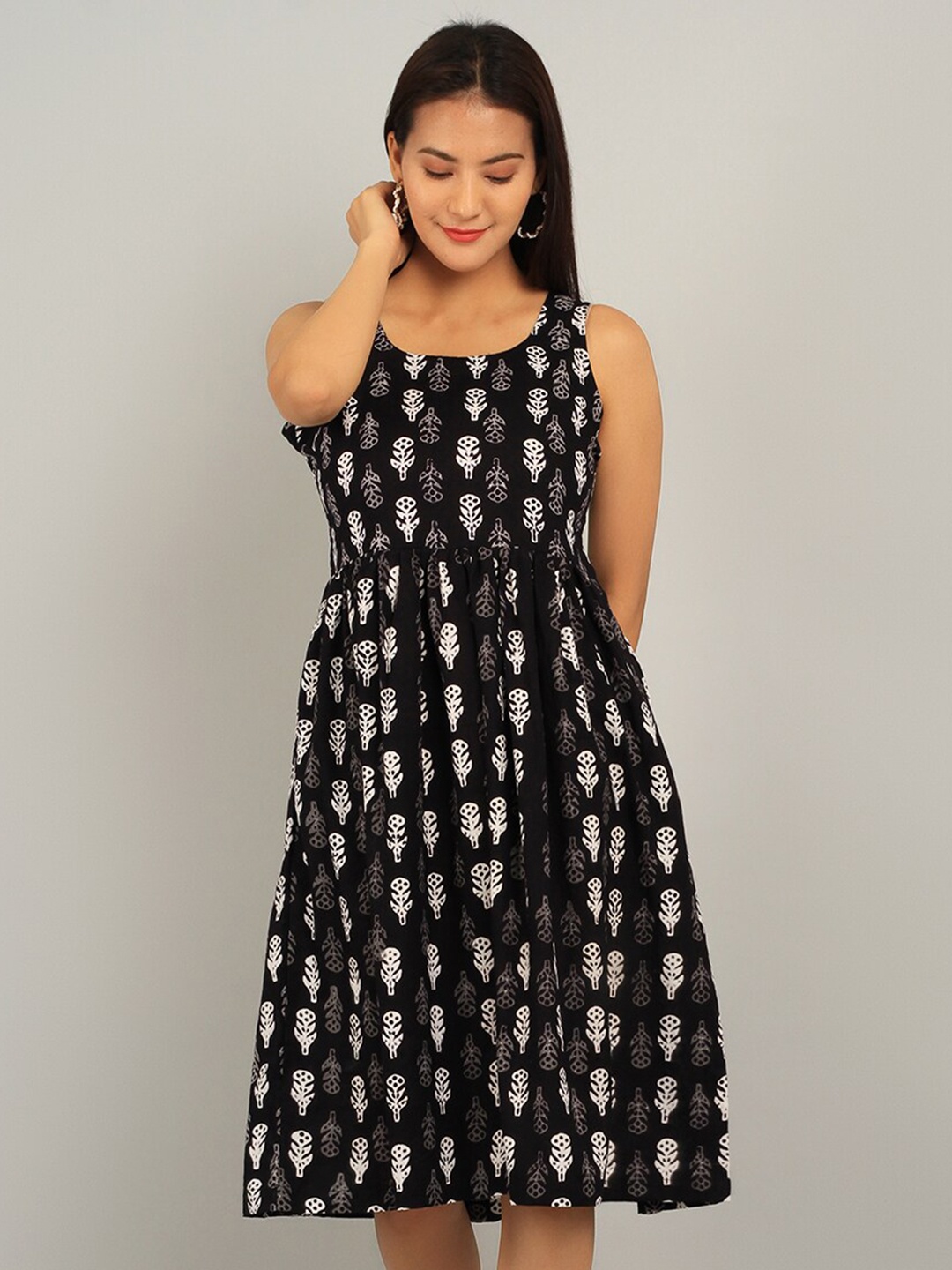 

INDOPHILIA Ethnic Motifs Printed Pure Cotton Fit & Flare Midi Dress, Black