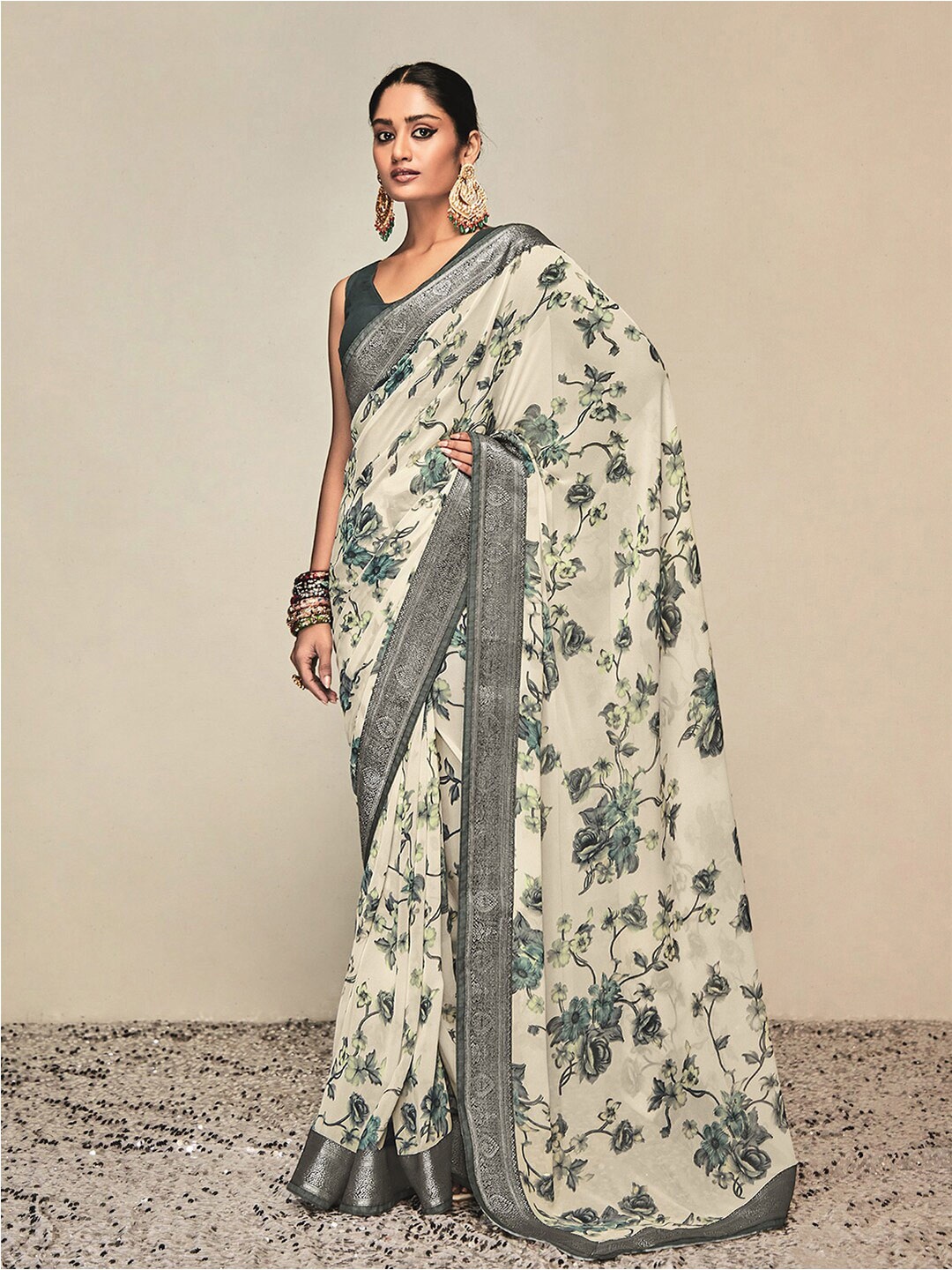 

Satrani Floral Printed Zari Saree, Off white