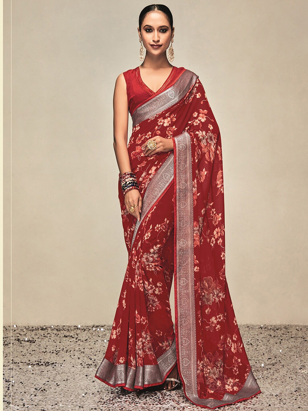 

Satrani Floral Printed Zari Saree, Red