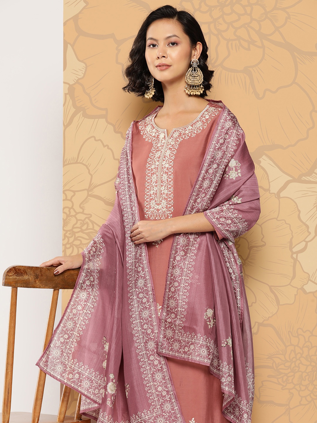 

Yufta Embroidered Regular Thread Work Pure Silk Kurta with Trousers & Dupatta, Mauve