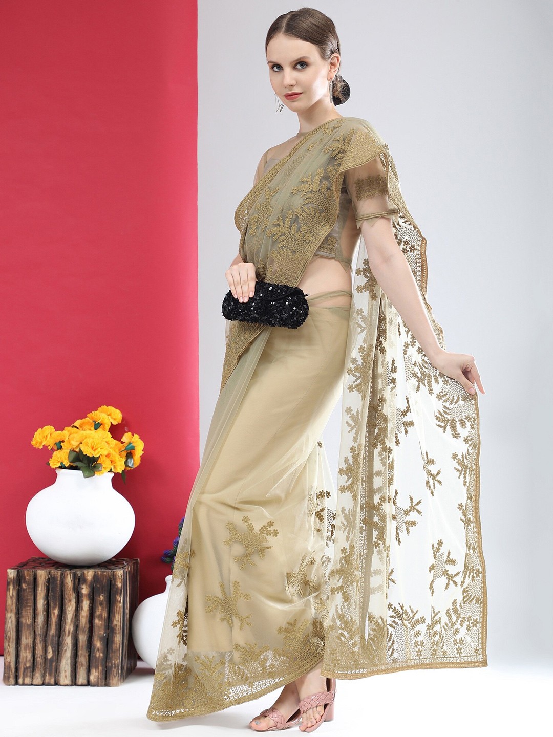 

Nimidiya Floral Embroidered Net Saree, Brown