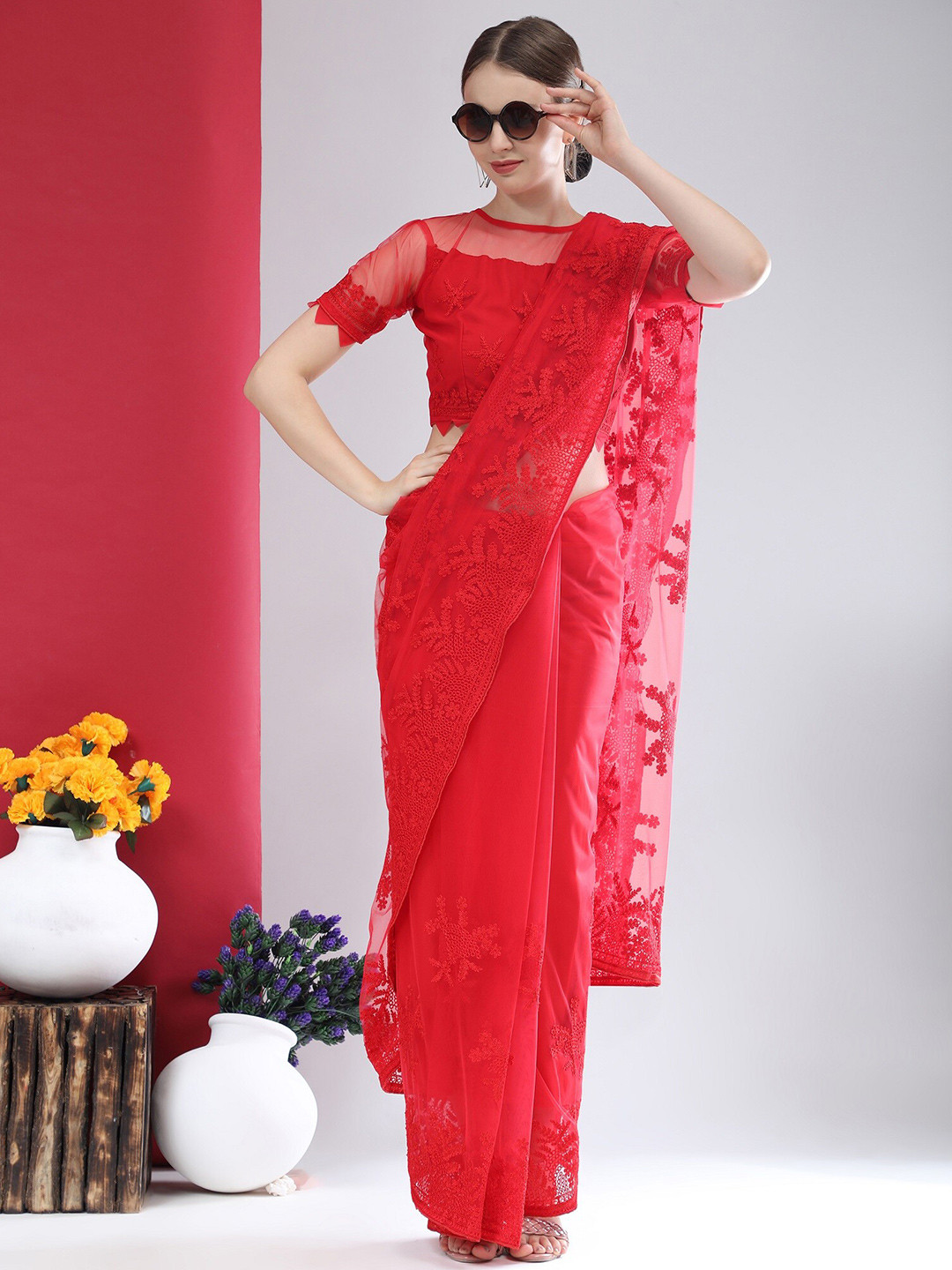 

Nimidiya Ethnic Motifs Embroidered Net Saree, Red