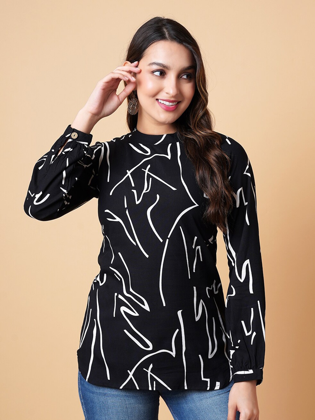 

DAEVISH Abstract Printed Cuffed Sleeves Top, Black