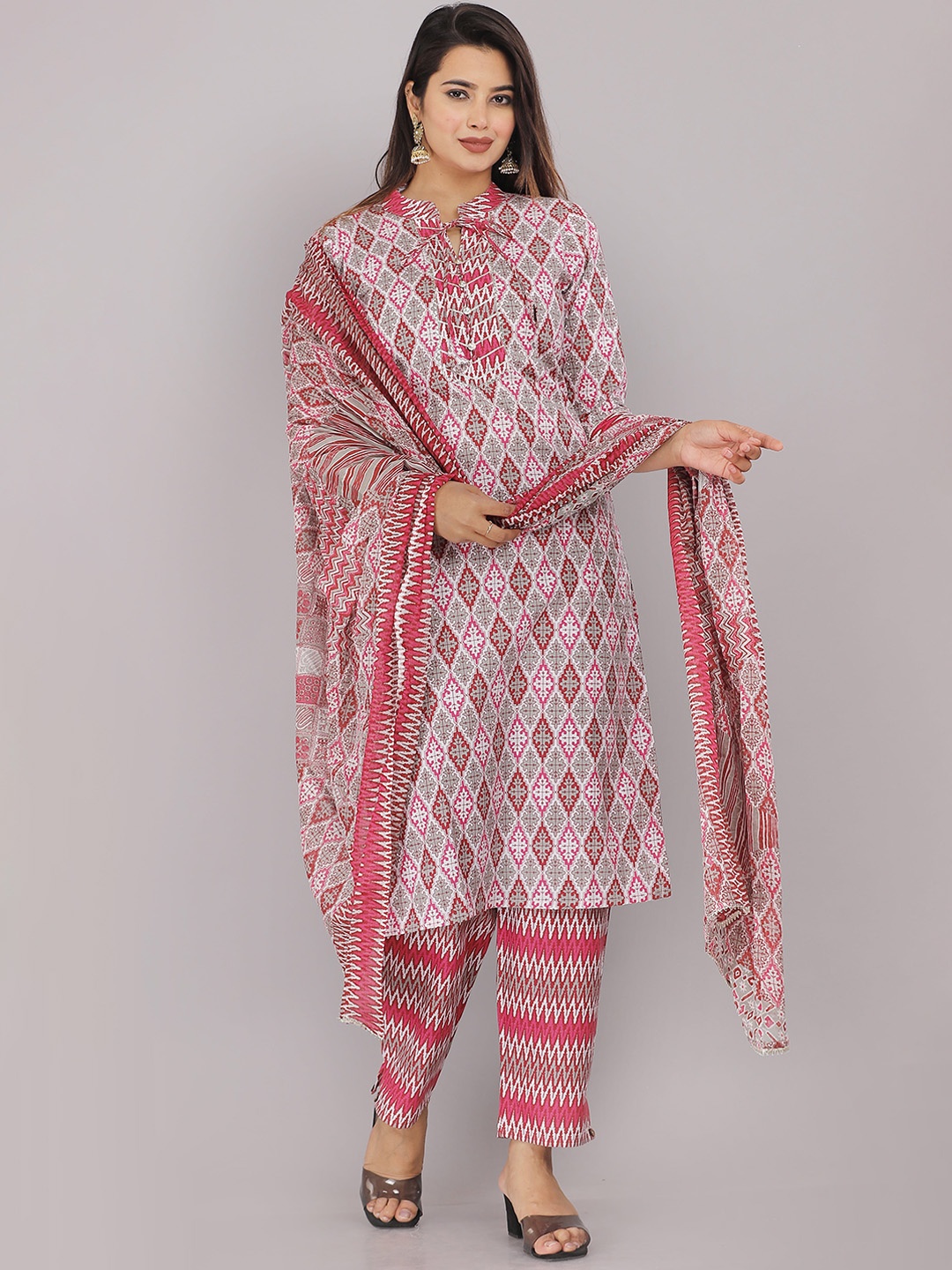 

HIGHLIGHT FASHION EXPORT Printed Gotta Patti Pure Cotton Kurta with Trousers & Dupatta, Pink