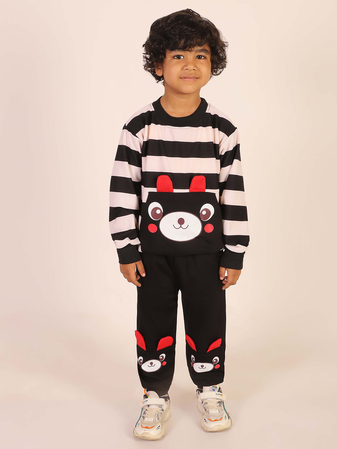 

Ameeha Boys Striped Pure Cotton T-shirt With Joggers, Black