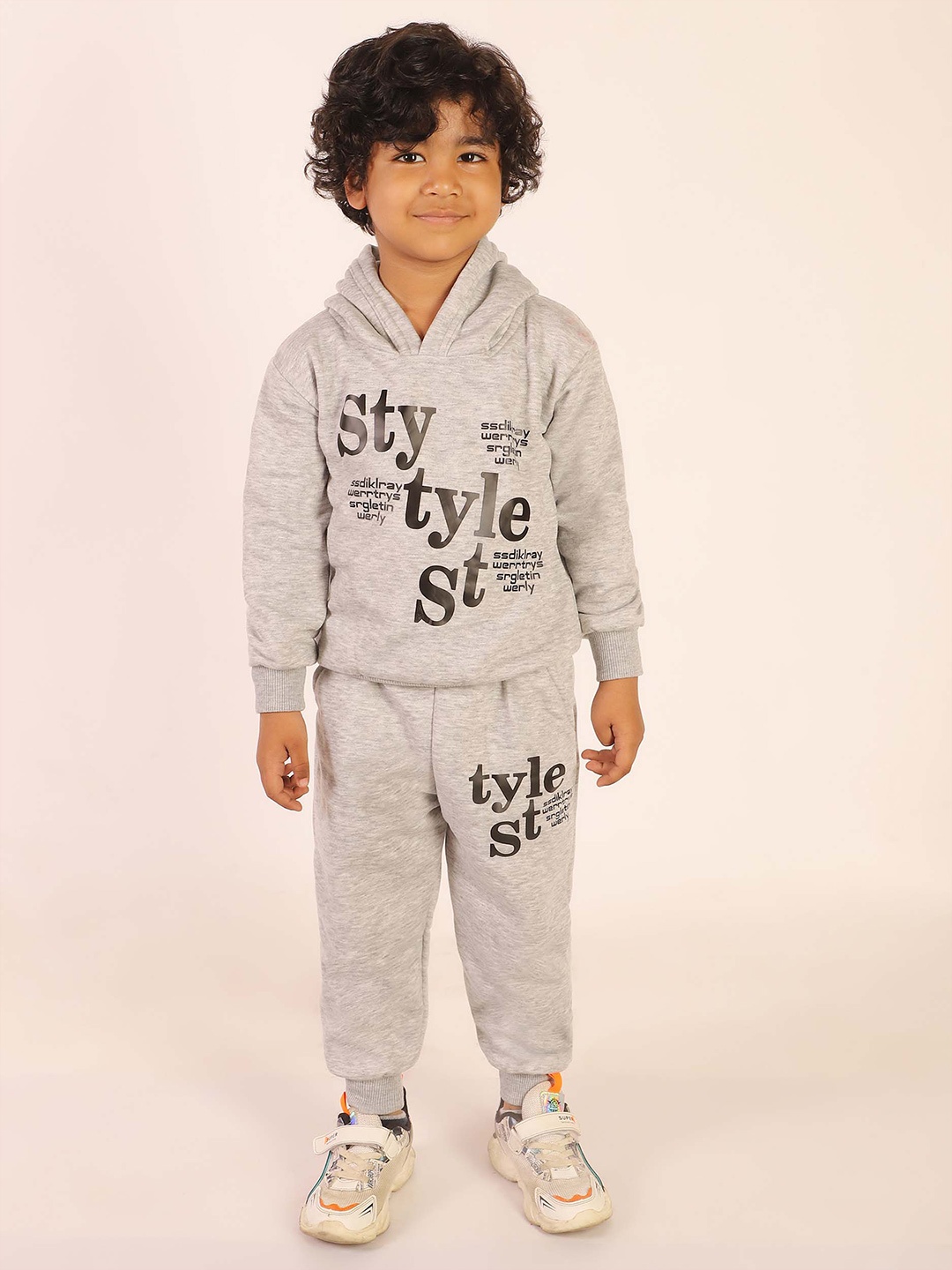 

Ameeha Boys Printed Pure Cotton Hooded T-shirt With Joggers, Grey