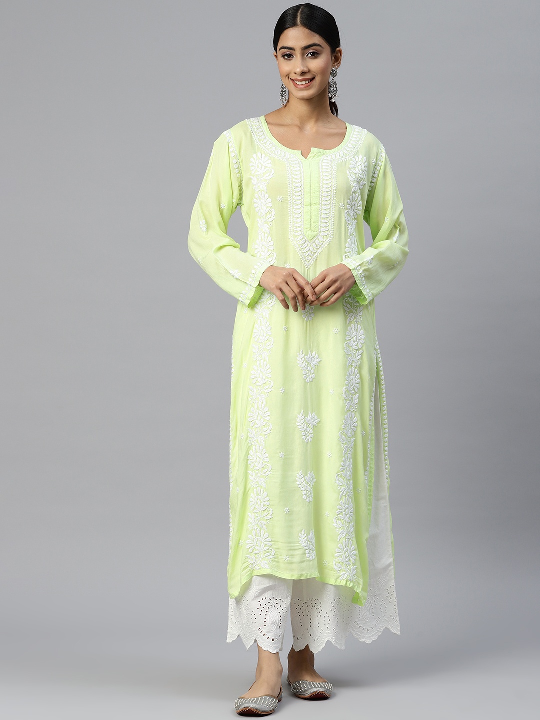 

PARAMOUNT CHIKAN Women Floral Embroidered Chikankari Kurta, Green