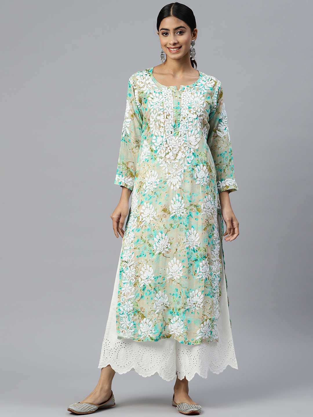 

PARAMOUNT CHIKAN Women Floral Embroidered Chikankari Kurta, Blue