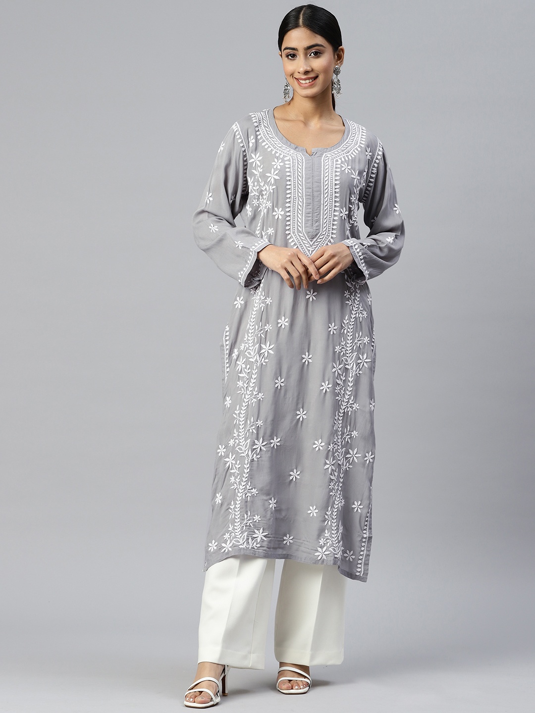 

PARAMOUNT CHIKAN Floral Embroidered Chikankari Cotton Kurta, Grey