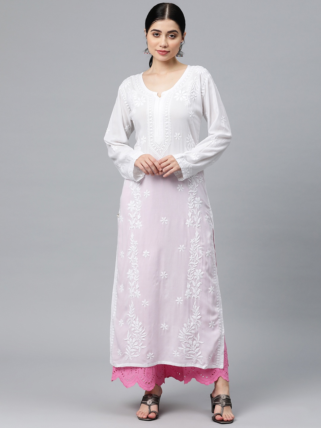 

PARAMOUNT CHIKAN Floral Embroidered Chikankari Pure Cotton Kurta, White