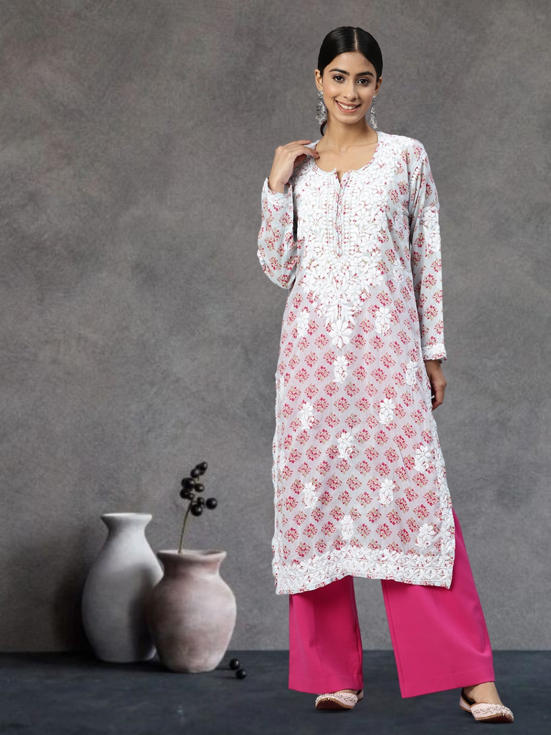 

PARAMOUNT CHIKAN Women Embroidered Lucknowi Chikankari Mulmul Kurta, Blue