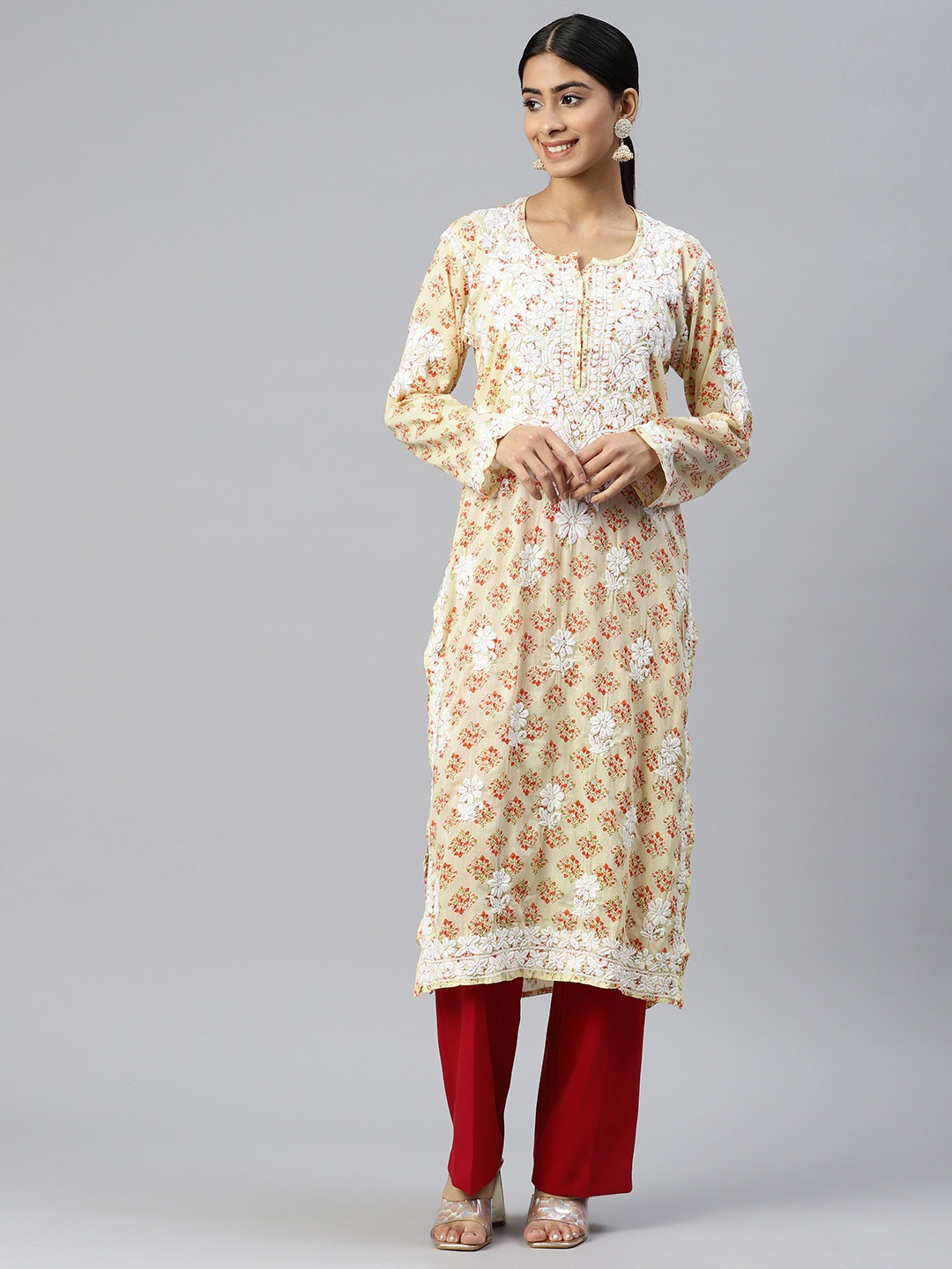 

PARAMOUNT CHIKAN Women Floral Embroidered Chikankari Kurta, Beige