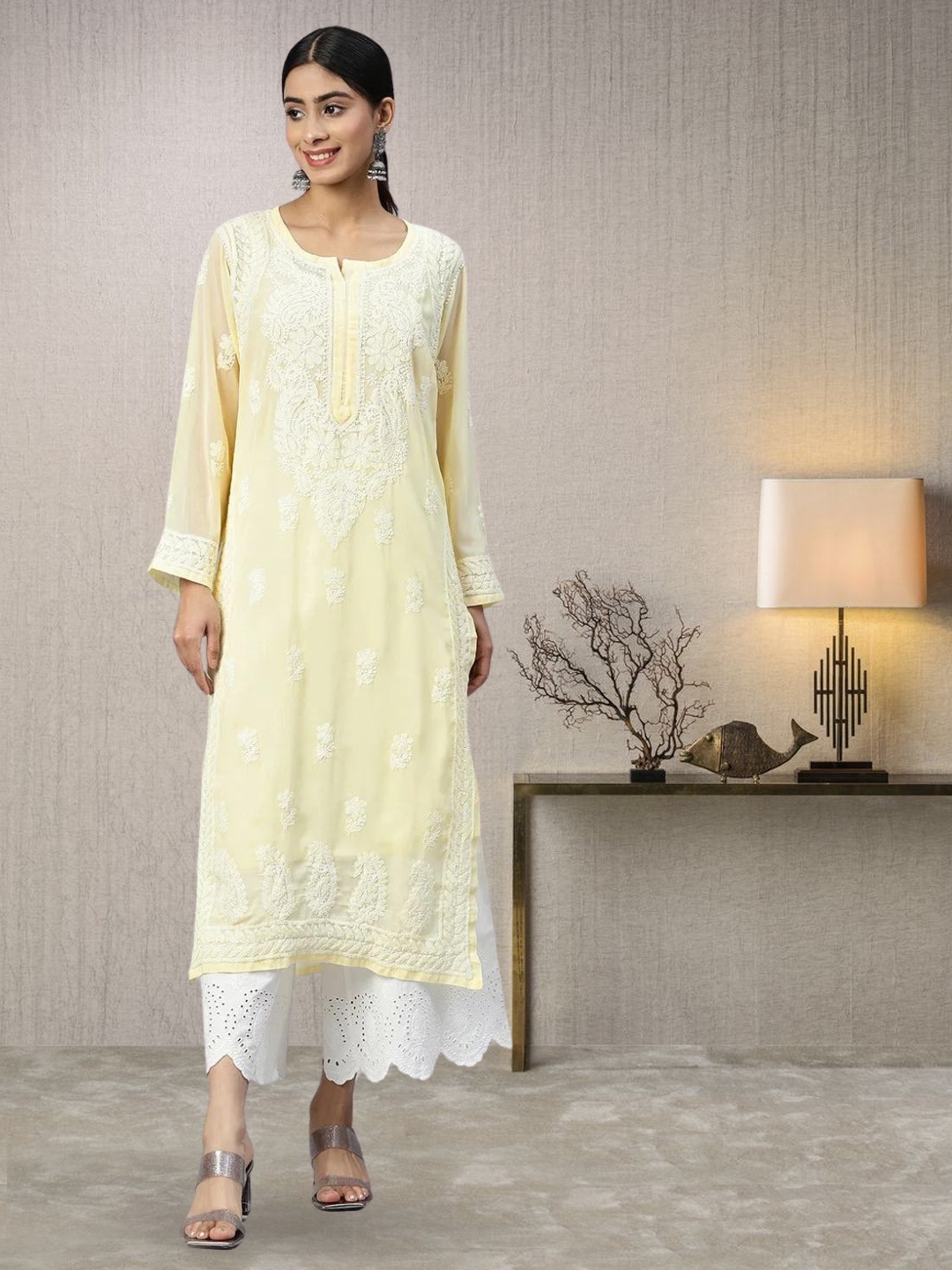 

PARAMOUNT CHIKAN Women Ethnic Motifs Embroidered Chikankari Georgette Kurta With Inner, Yellow