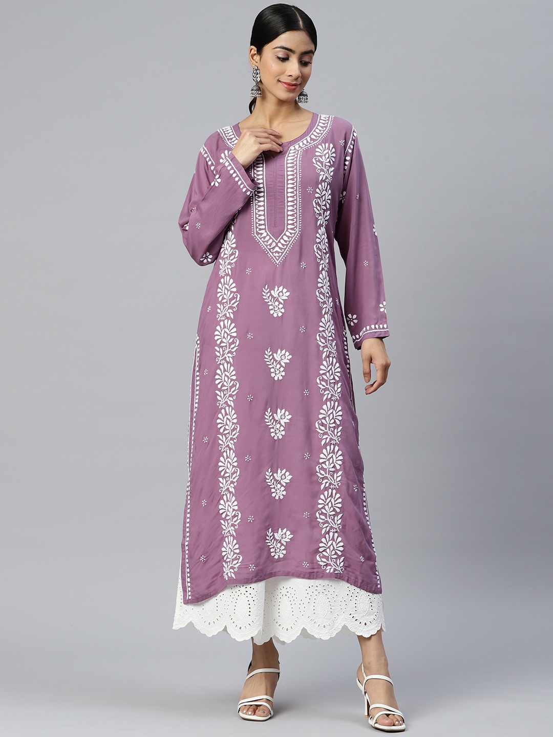 

PARAMOUNT CHIKAN Women Floral Embroidered Chikankari Kurta, Violet