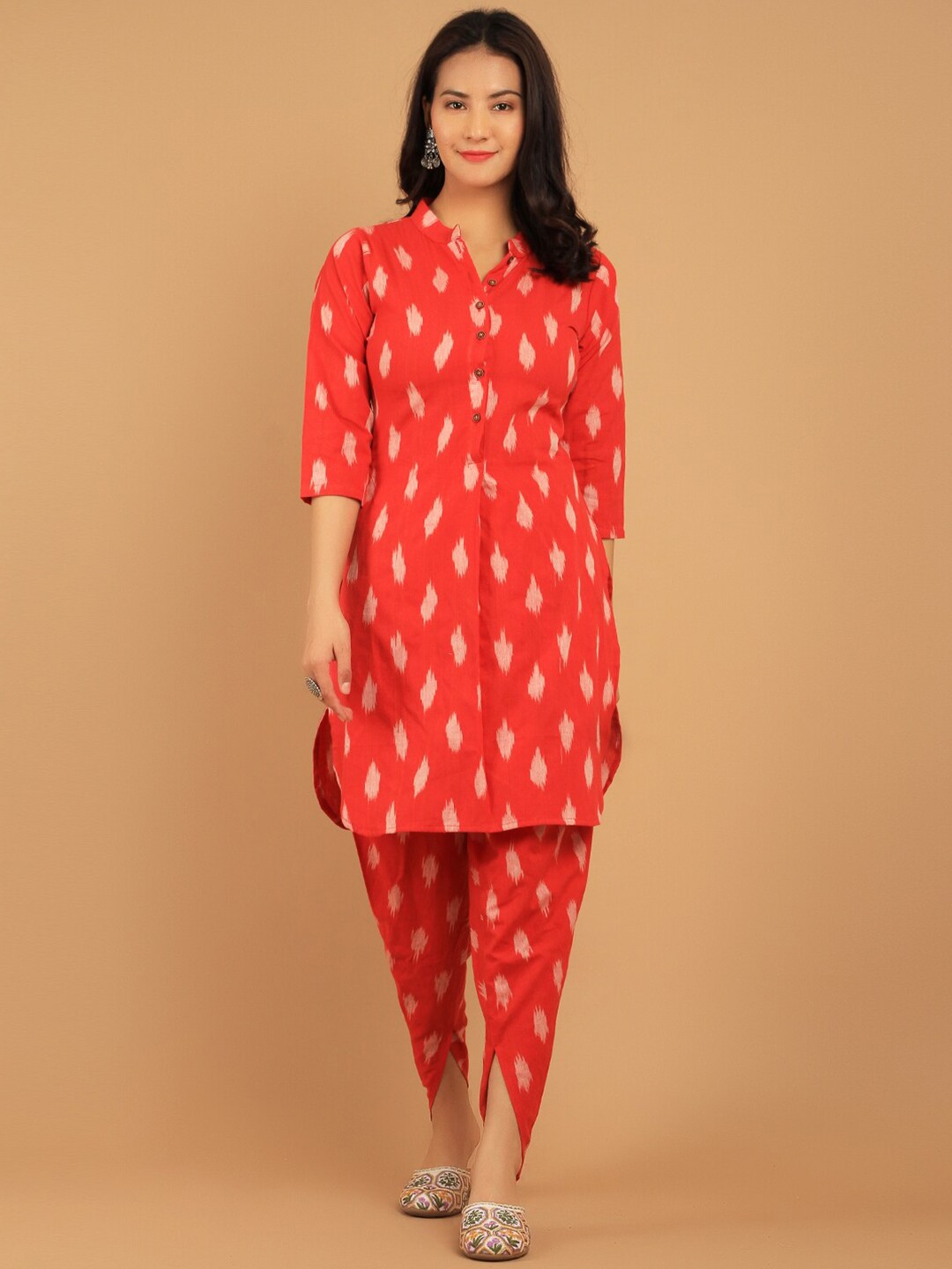 

INDOPHILIA Ethnic Motifs Printed Cotton Kurta And Dhoti Pants, Red