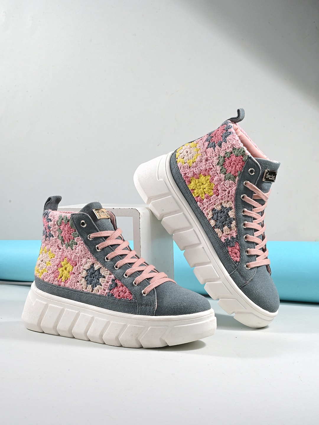 

FRESH 1947 FEET Women Lightweight Printed Sneakers, Grey