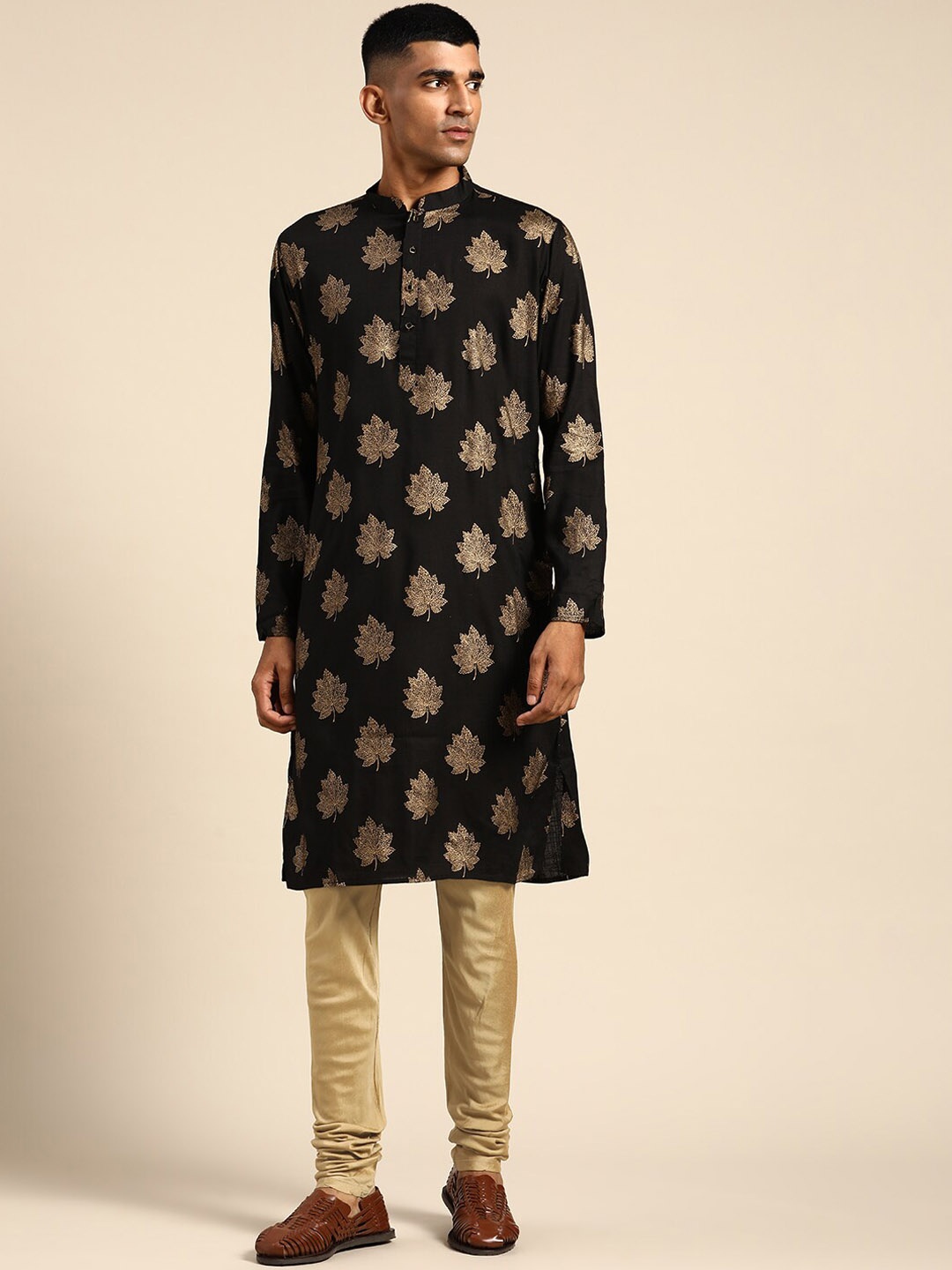 

KISAH Ethnic Motifs Printed Mandarin Collar Kurta, Black