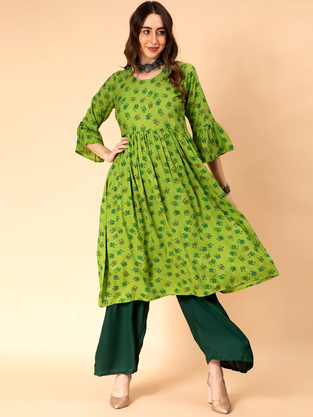 

Fabclub Floral Printed Bell Sleeves Anarkali Kurta with Palazzos, Green