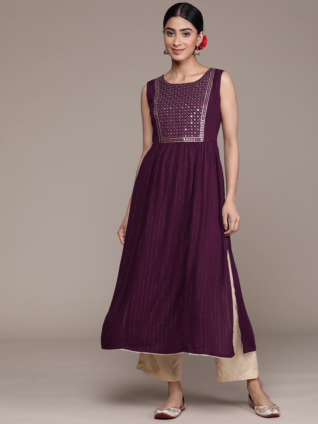 

Ishin Yoke Design Mirror Work Kurta, Purple