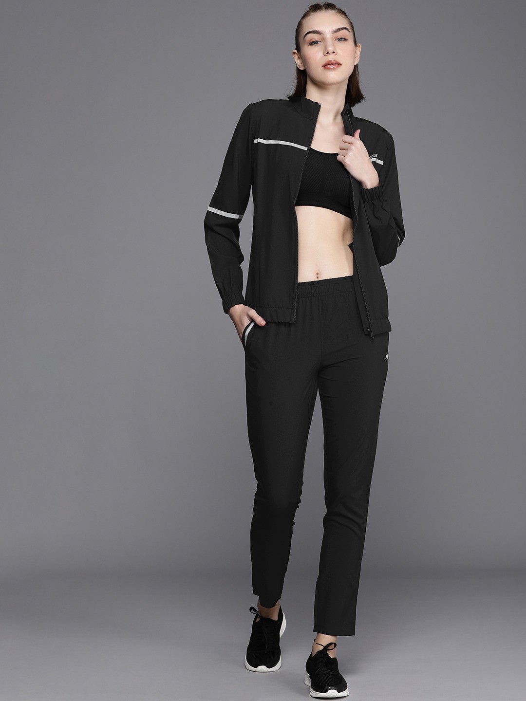 

HRX by Hrithik Roshan Typography Printed Rapid-Dry Running Tracksuit, Black