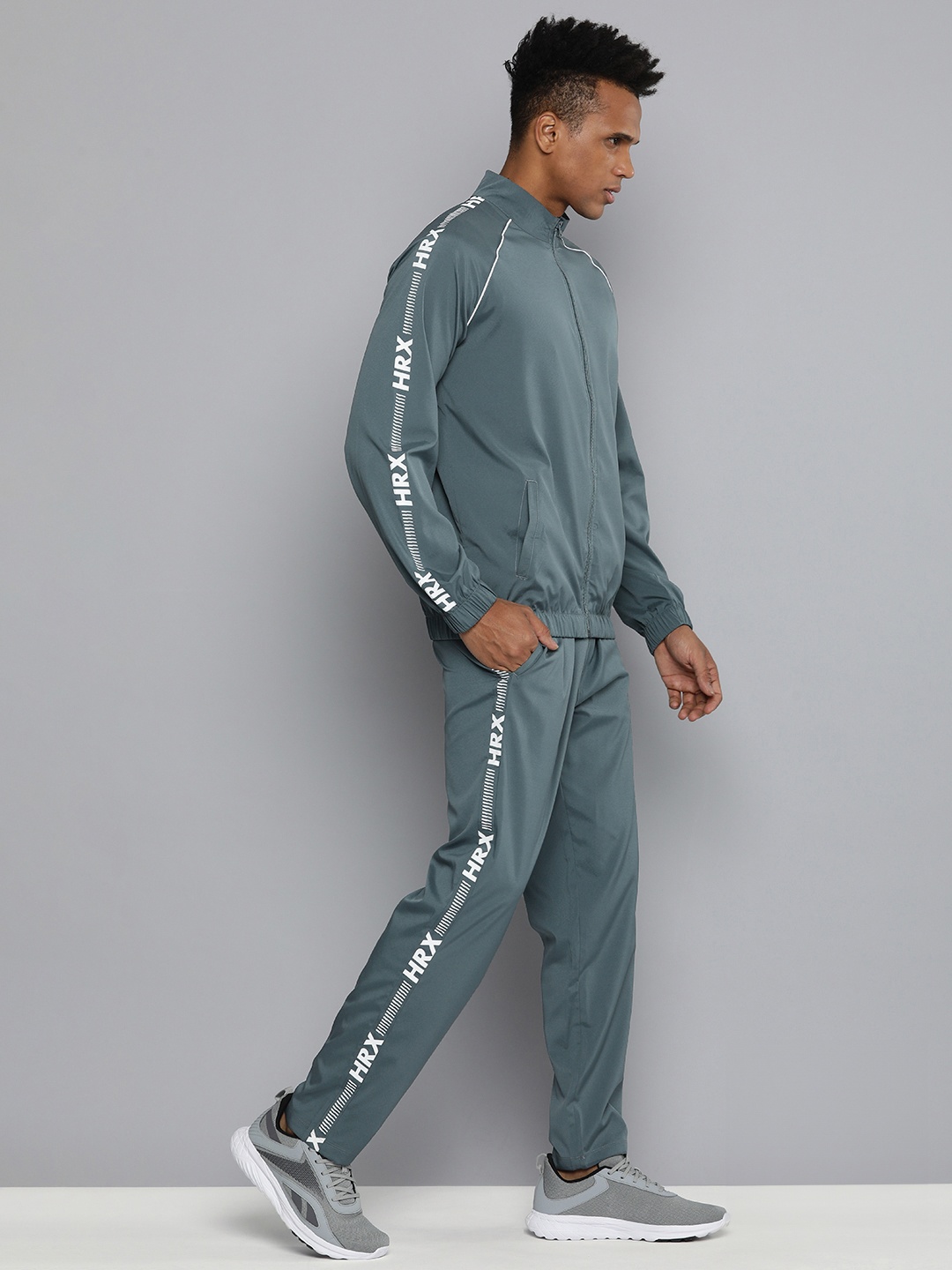 

HRX by Hrithik Roshan Men Regular Fit Rapid-Dry Running Tracksuit, Grey