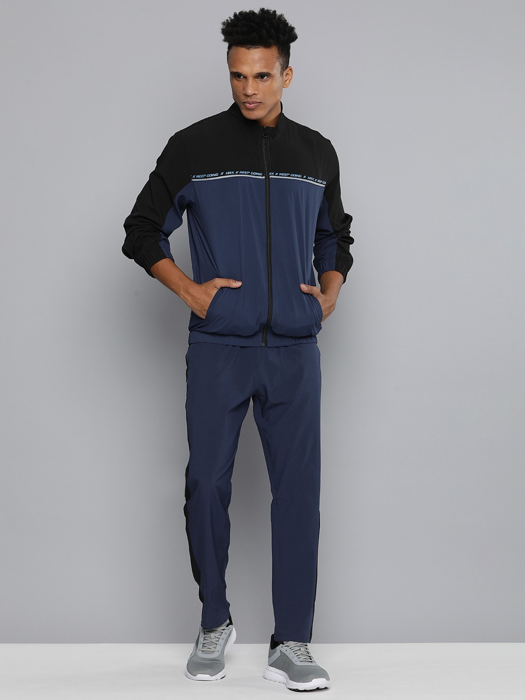 

HRX by Hrithik Roshan Men Colorblocked Rapid-Dry Running Tracksuit, Black