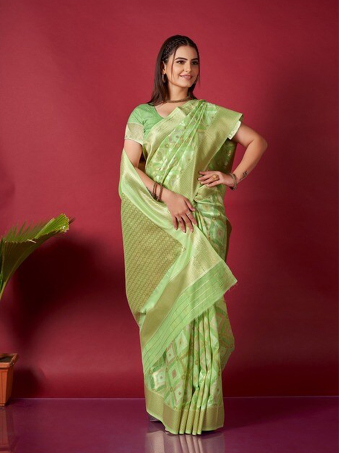 

Exclusiva Geometric Woven Design Zari Pure Linen Ikat Saree, Green