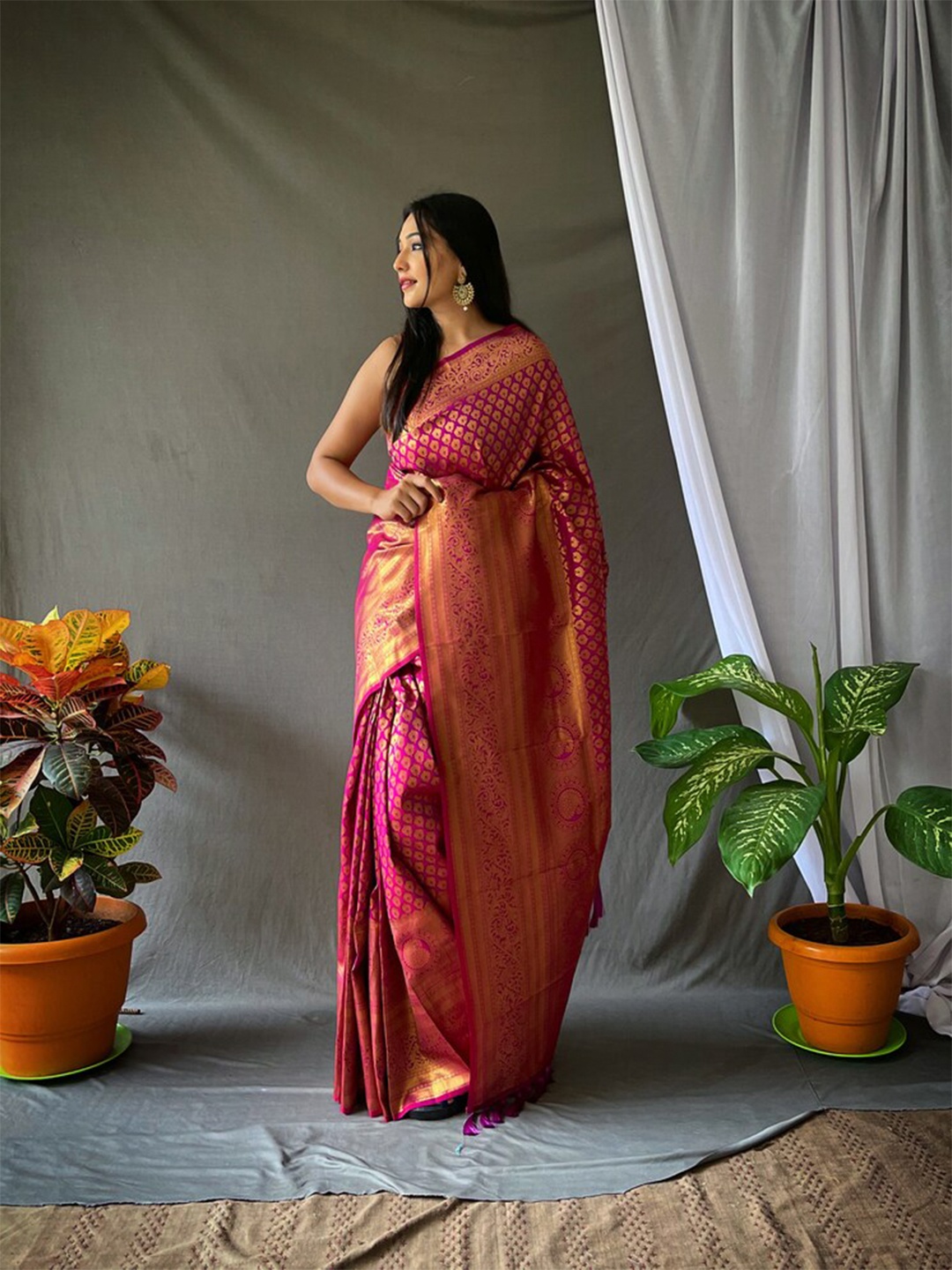 

Exclusiva Ethnic Woven Design Zari Kanjeevaram Saree, Purple