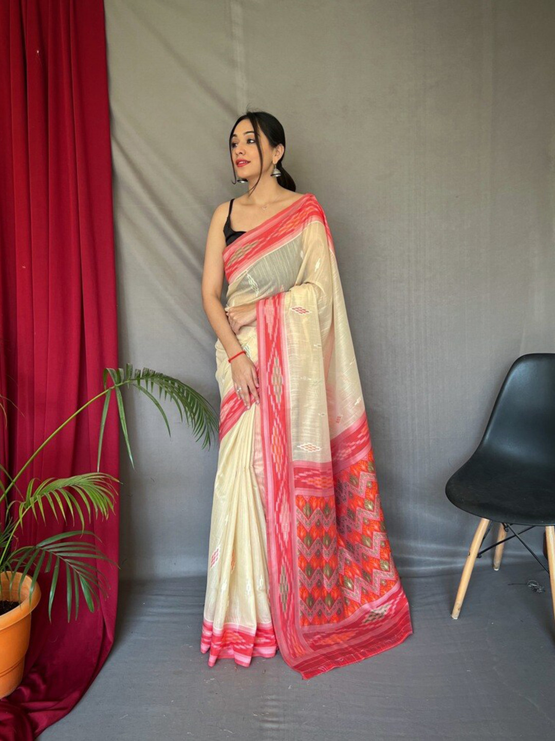 

Exclusiva Woven Design Pure Linen Ikat Saree, Cream