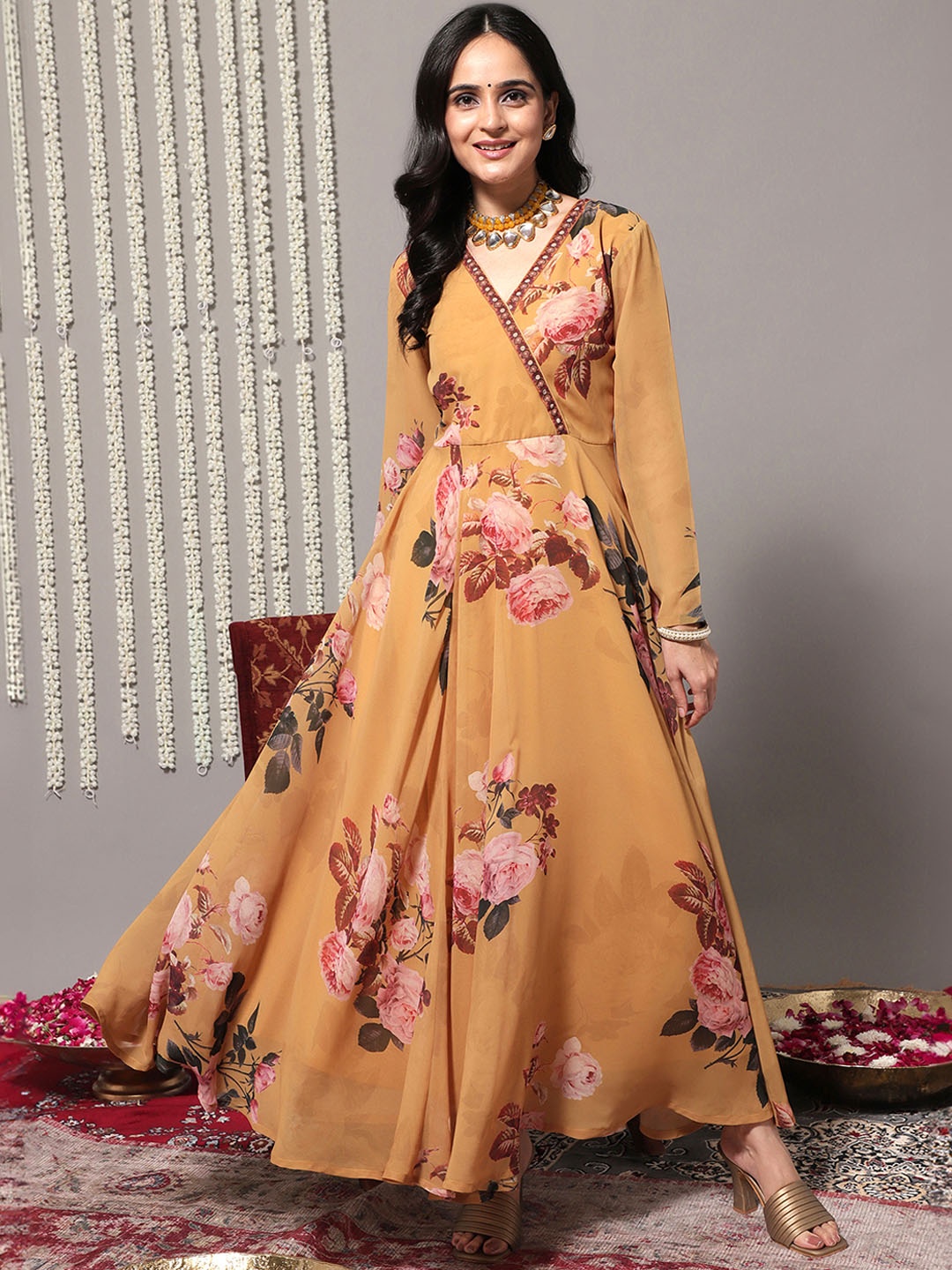 

Varanga Women Floral Printed Georgette Kurta, Mustard