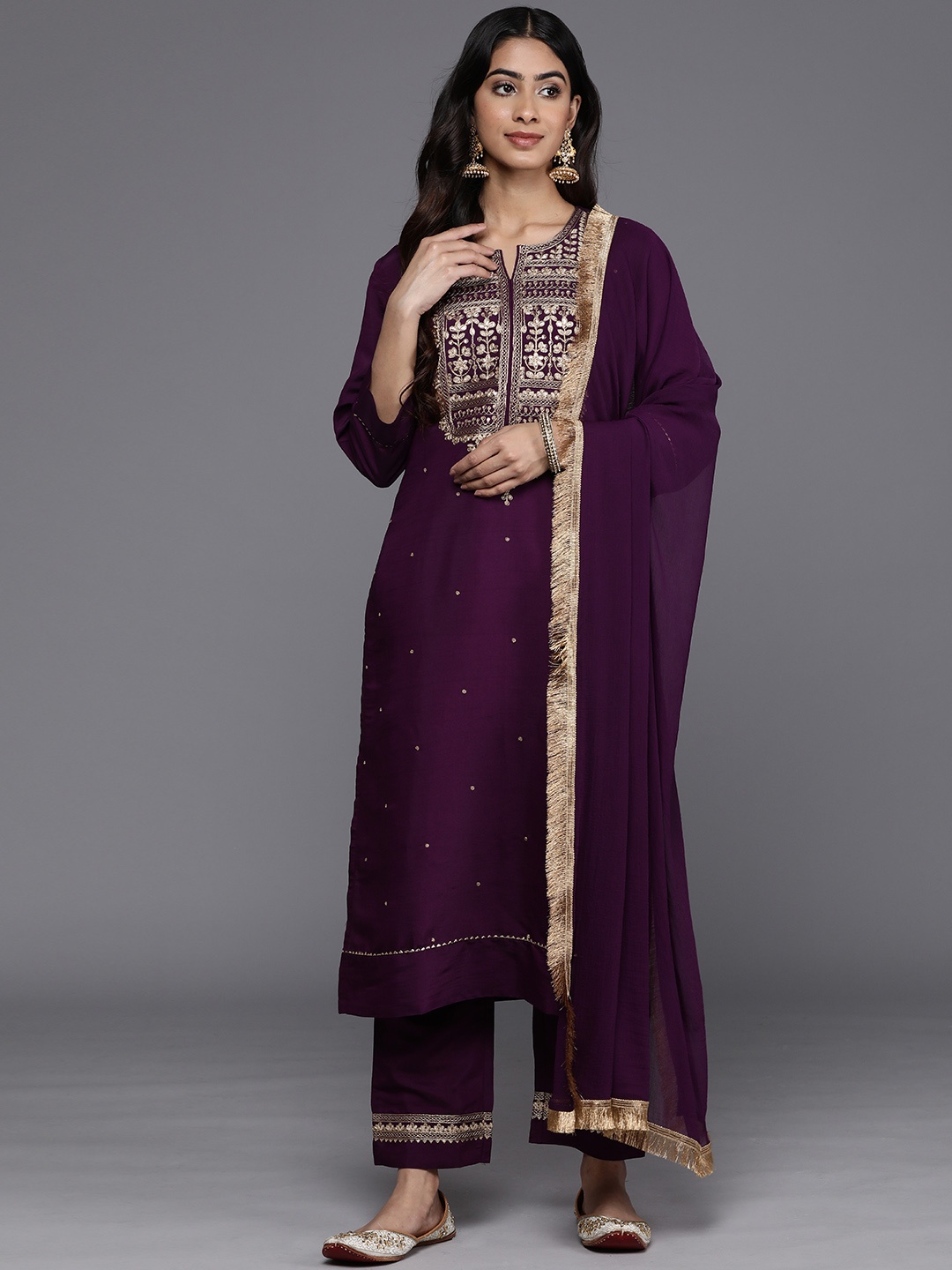 

Varanga Floral Yoke Design Regular Kurta with Trousers & With Dupatta, Purple