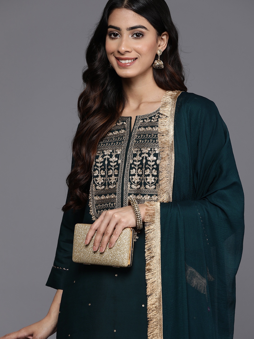 

Varanga Floral Yoke Design Regular Kurta with Trousers & With Dupatta, Teal