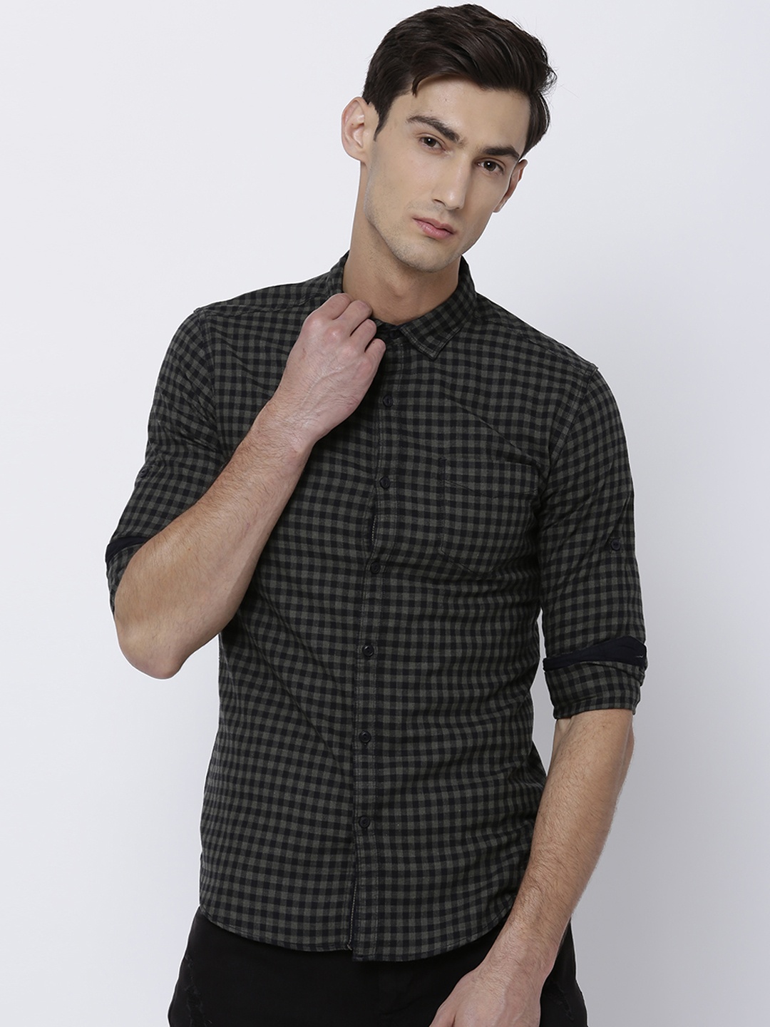 

LOCOMOTIVE Men Olive Green & Black Slim Fit Checked Casual Shirt