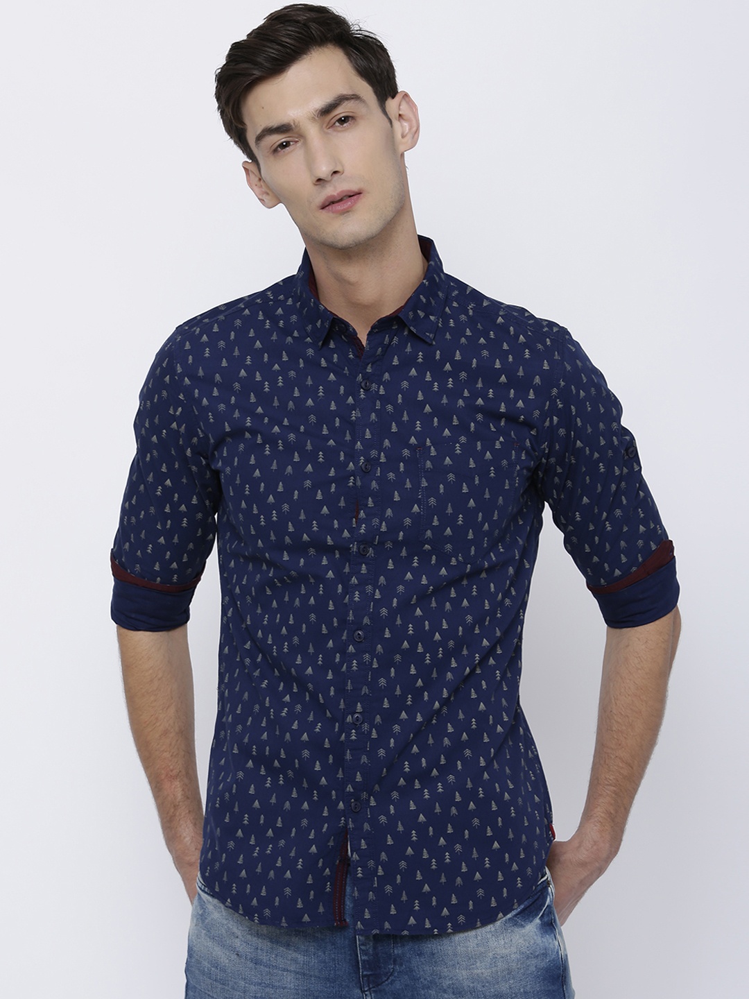 

LOCOMOTIVE Men Navy Blue Slim Fit Printed Casual Shirt