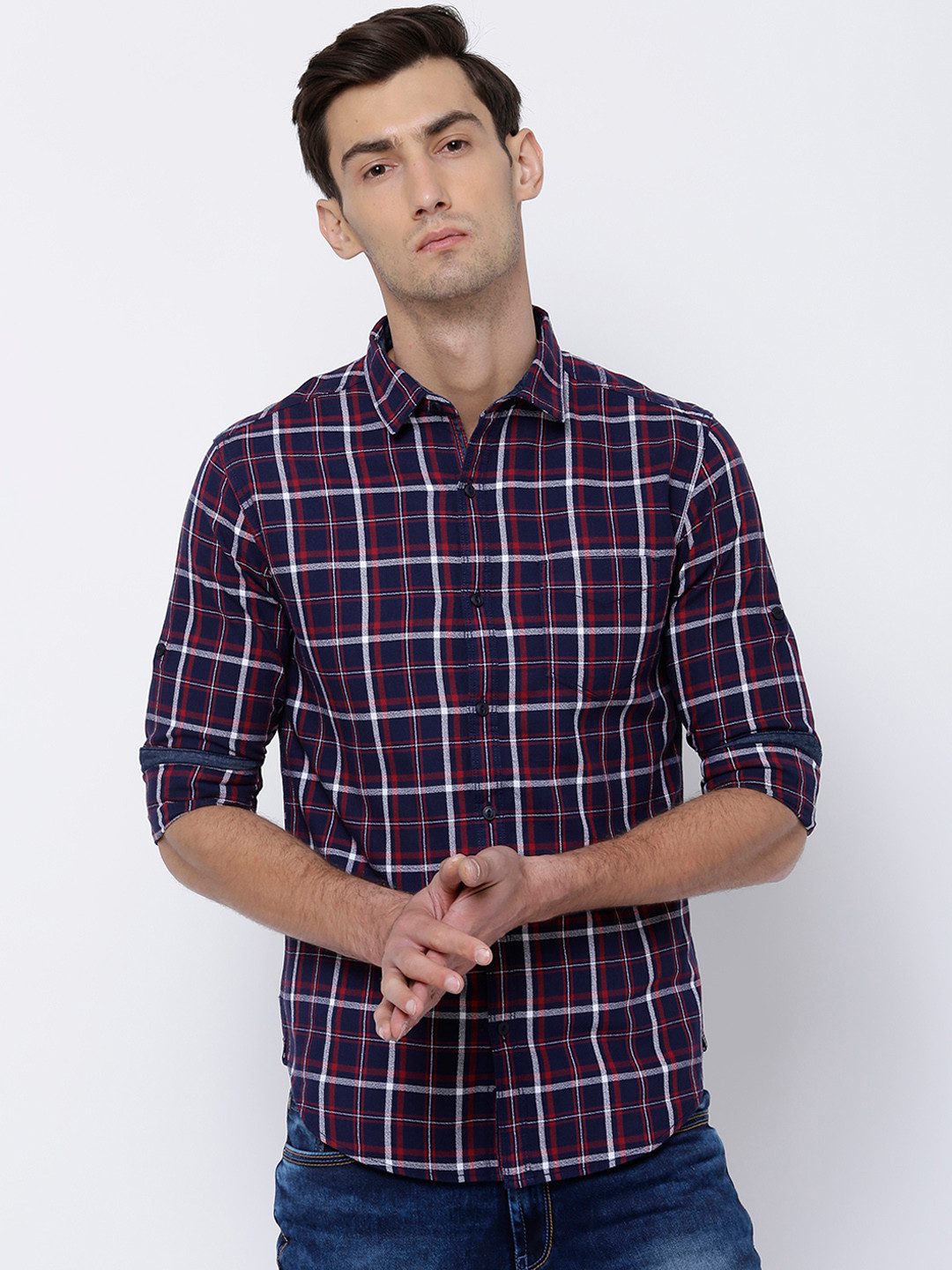

LOCOMOTIVE Men Navy Blue & Red Slim Fit Checked Casual Shirt